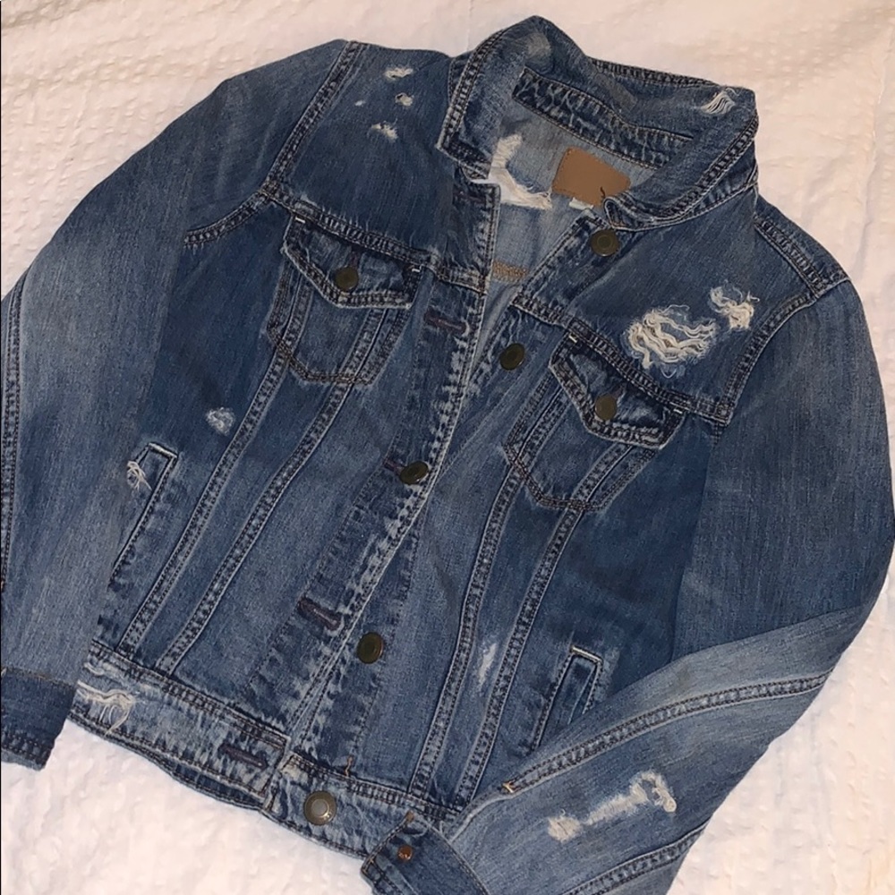 [American Eagle] Distressed Denim Jacket